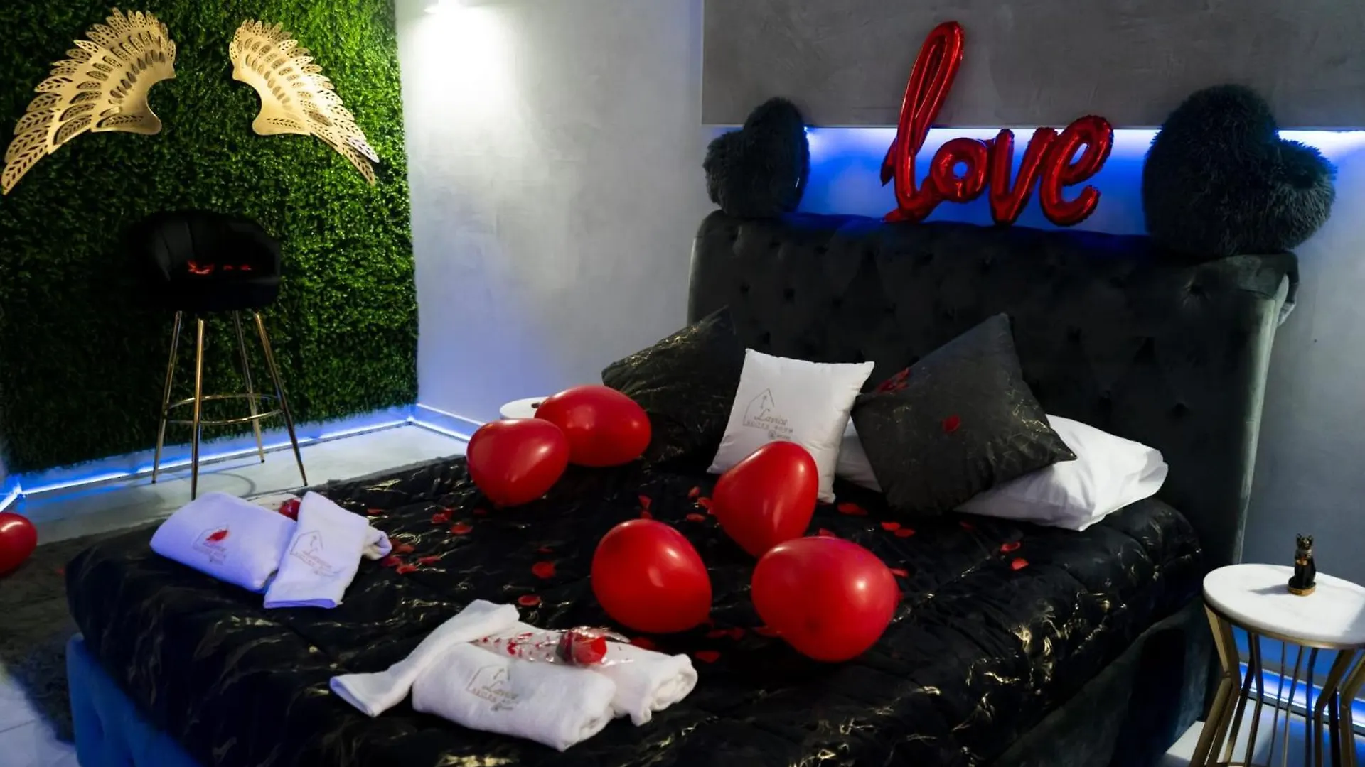 Lavica Luxury Suites カターニア 0*,  イタリア