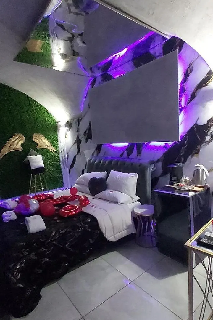 Lavica Luxury Suites カターニア 0*,  イタリア