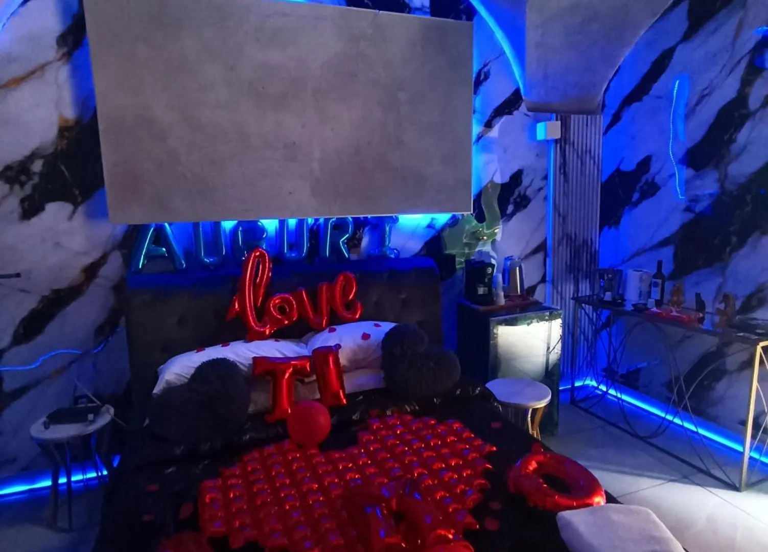 Lavica Luxury Suites カターニア